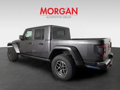 2026 Jeep Gladiator — photo 7 view