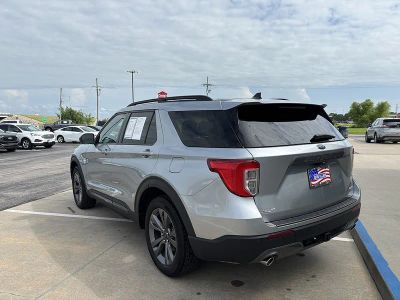 2023 Ford Explorer — side profile view