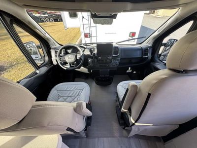 2026 Thor Motor Coach Tellaro - Photo 9
