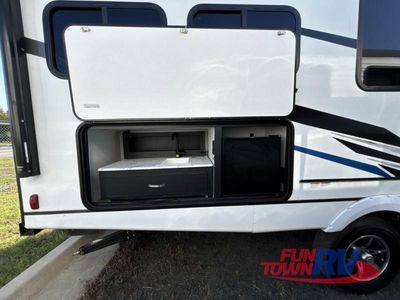 2024 Coachmen RV Freedom Express Ultra Lite - Photo 12
