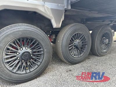 2026 Keystone RV Fuzion - Photo 12