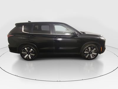 2025 Mitsubishi Outlander - Photo 8