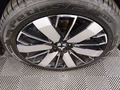 2025 Mitsubishi Outlander - Photo 10