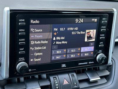 2021 Toyota RAV4 - Photo 20