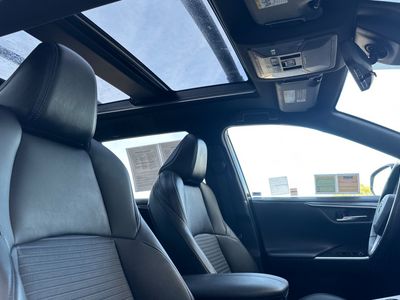 2021 Toyota RAV4 - Photo 18