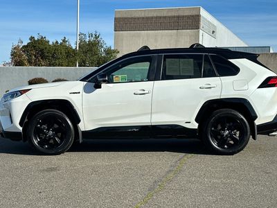 2021 Toyota RAV4 - Photo 9