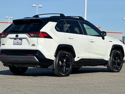 2021 Toyota RAV4 - Photo 2