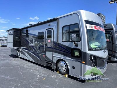 2023 Fleetwood RV Pace Arrow - Photo 2