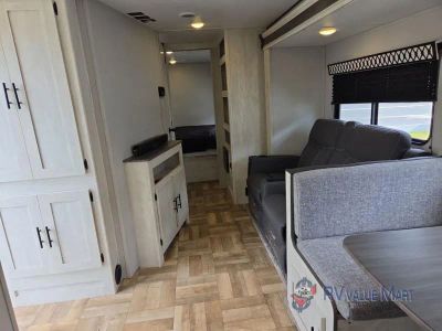 2023 Shasta RVs Shasta — photo 21 view