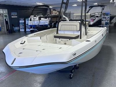 2024 Yamaha Marine 195 FSH Sport — interior view