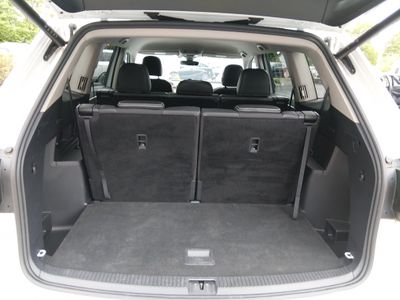 2025 Volkswagen Atlas — photo 11 view