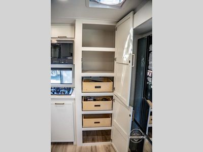 2026 Brinkley Model I - Photo 33