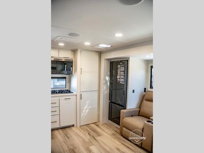 2026 Brinkley Model I - Photo 28