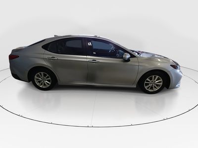 2025 Toyota Camry — photo 8 view