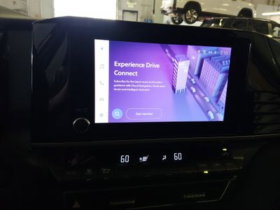 2025 Toyota Camry — photo 18 view