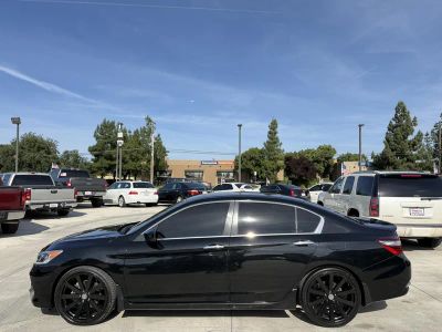 2017 Honda Accord - Photo 6