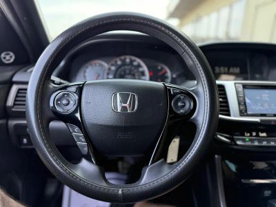 2017 Honda Accord - Photo 17