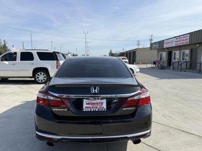 2017 Honda Accord - Photo 4