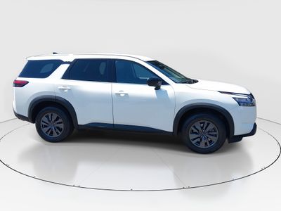 2024 Nissan Pathfinder — photo 8 view