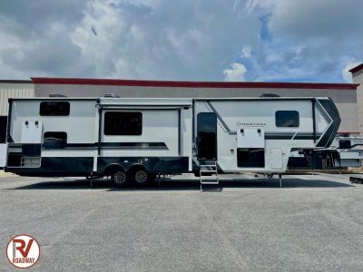 2027 Montana High Country 391TB — rear three-quarter view