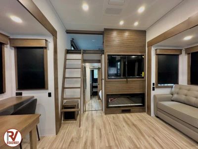 2027 Montana High Country 391TB — photo 45 view