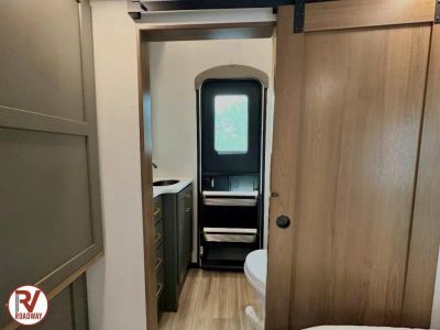 2027 Montana High Country 391TB — photo 49 view