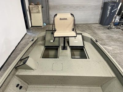 2025 SeaArk Shadow 18 t Center Console - Photo 12