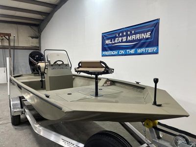 2025 SeaArk Shadow 18 t Center Console - Photo 2