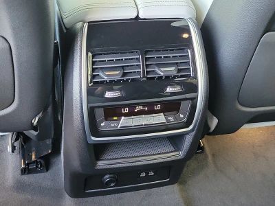 2026 BMW X7 — photo 10 view
