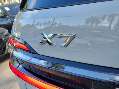 2026 BMW X7 — detail view