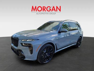 2026 BMW X7 — side profile view