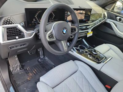 2026 BMW X7 — photo 14 view