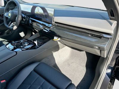 2026 BMW 5 Series — photo 24 view