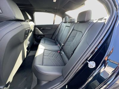 2026 BMW 5 Series — photo 19 view