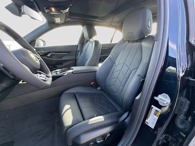 2026 BMW 5 Series — photo 15 view