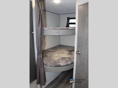 2026 Coachmen RV Catalina Summit Series 8 - Photo 17