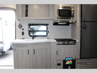 2026 Coachmen RV Catalina Summit Series 8 - Photo 10