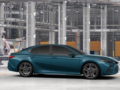 2026 Toyota Camry - Photo 13