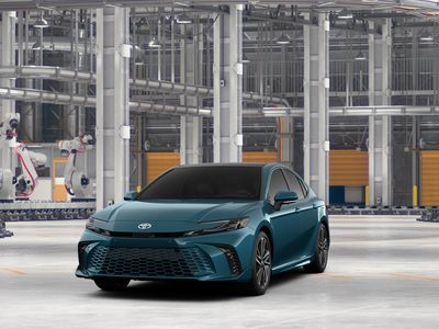 2026 Toyota Camry - Photo 18