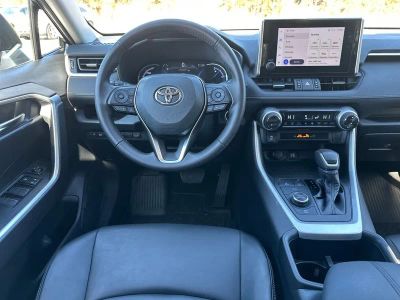 2023 Toyota RAV4 Hybrid - Photo 2