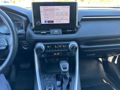 2023 Toyota RAV4 Hybrid - Photo 6