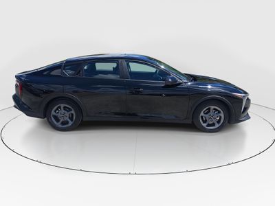 2025 Kia K4 - Photo 8