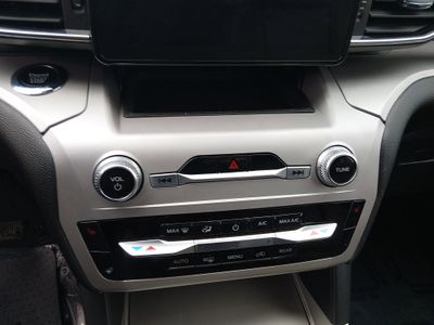2023 Ford Explorer — photo 13 view