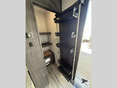 2021 Winnebago Voyage — photo 14 view