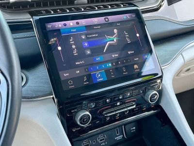 2022 Jeep Grand Cherokee L — photo 16 view