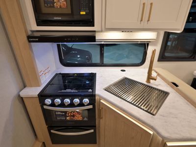 2026 Thor Motor Coach CHATEAU - Photo 9
