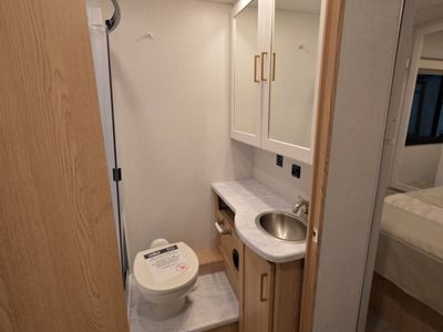 2026 Thor Motor Coach CHATEAU - Photo 18
