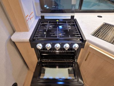 2026 Thor Motor Coach CHATEAU - Photo 11
