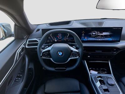 2025 BMW 4 Series — photo 18 view