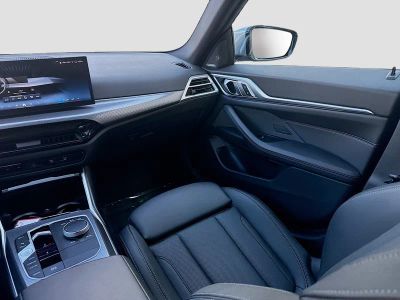 2025 BMW 4 Series — photo 19 view